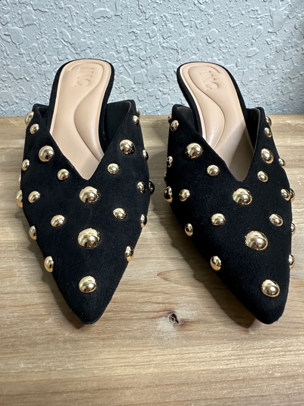 I.N.C. Women's Genevie Black and gold studded Pointed Toe Heeled Mules size 6.5 - Picture 5 of 15